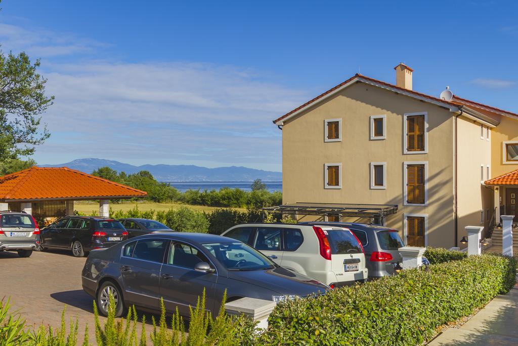 מאלינסקה Luxury Apartments Villa Matea מראה חיצוני תמונה